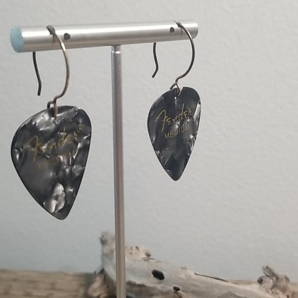 Fender Guitar pick earrings - Picture 5 of 5